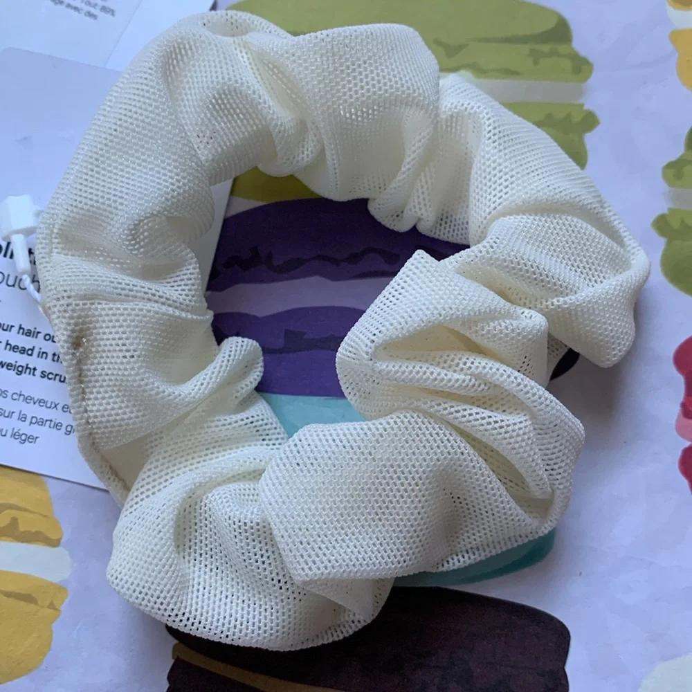 Lululemon Uplifting Scrunchie Almond Creamy Off-white Mesh NWT Hair tie